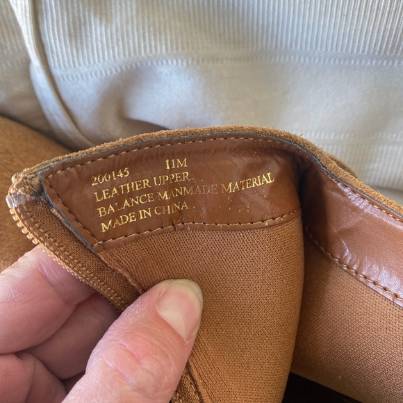 Matt Bernson Cognac Suede Rhinestone
Strap Ankle Boots SZ 11M - Picture 4 of 16